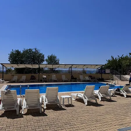 Horizon Gut Апартаменти *